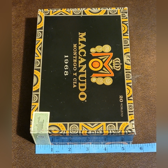 Empty Cigar Box - Picture 4 of 8